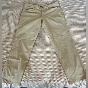 Mens Lululemon ABC Khaki Pants Size 34x30 Classic Fit